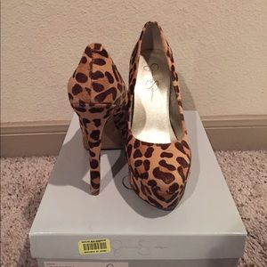 Jessica Simpson. Tan and brown pumps